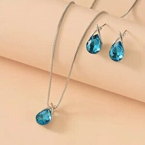 Sea Blue Cut Glass Earring and Pendant Set